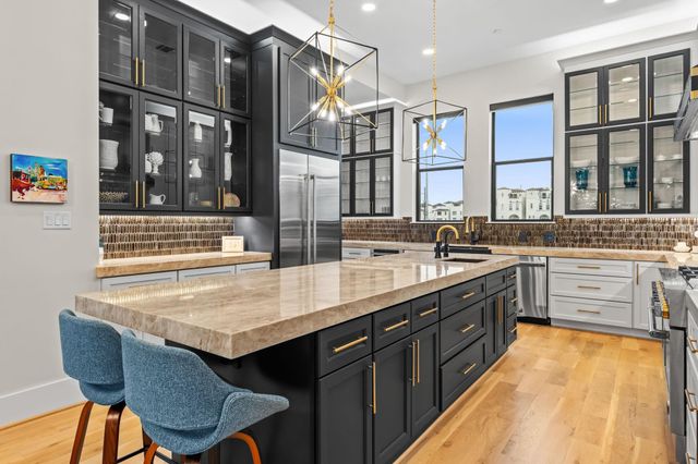 611 N Live Oak Street, Houston, TX 77003