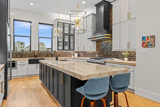 611 N Live Oak Street, Houston, TX 77003