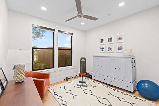 611 N Live Oak Street, Houston, TX 77003