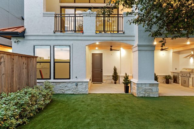 611 N Live Oak Street, Houston, TX 77003