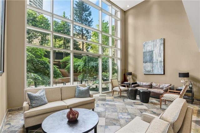 2626 Peachtree Road NW 606, Atlanta, GA 30305