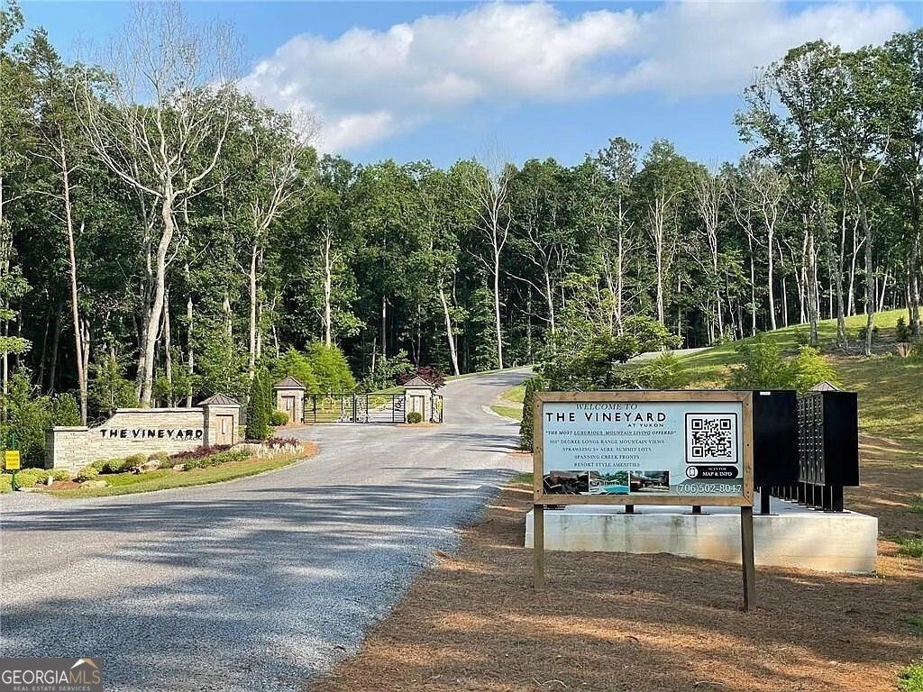 134 Twisted Oak Road 134, Talking Rock, GA 30175