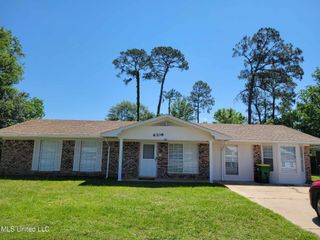 6208 Washington Avenue, Ocean Springs, MS 39564