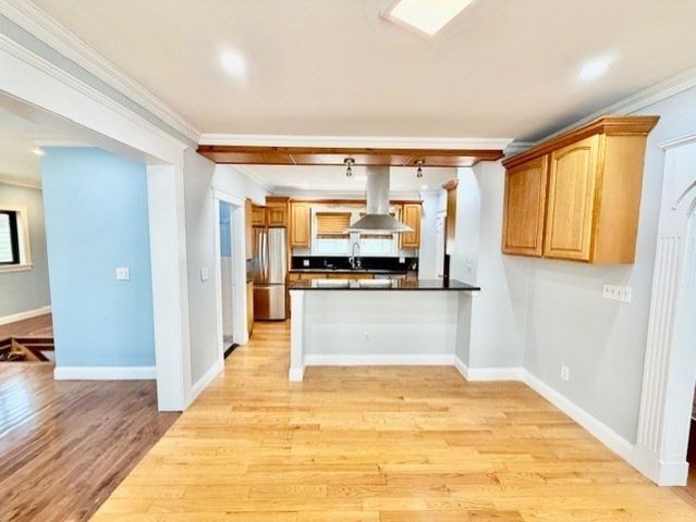 64 Robertson 64, Quincy, MA 02169
