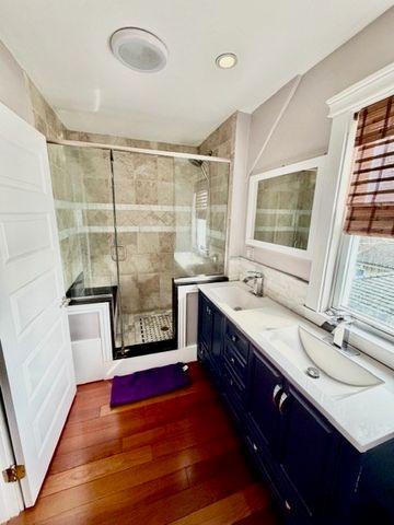 64 Robertson 64, Quincy, MA 02169