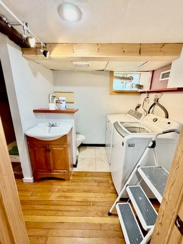 64 Robertson 64, Quincy, MA 02169