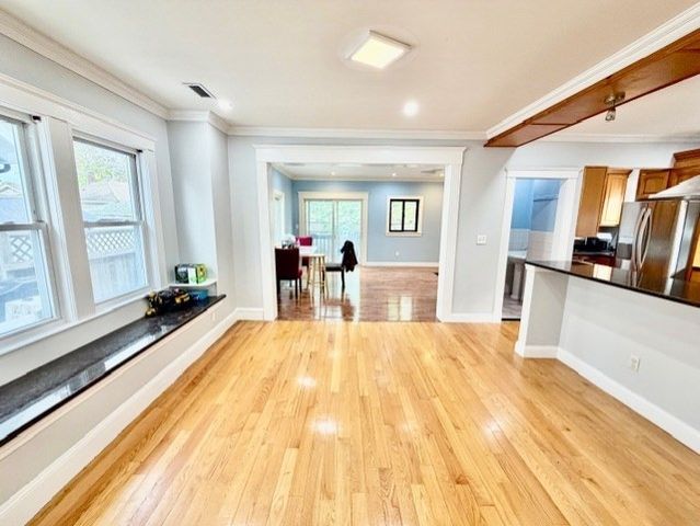 64 Robertson 64, Quincy, MA 02169