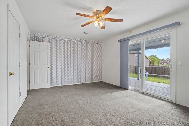 5117 S Spruce Drive, Sand Springs, OK 74063