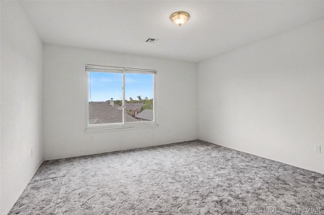 5117 S Spruce Drive, Sand Springs, OK 74063