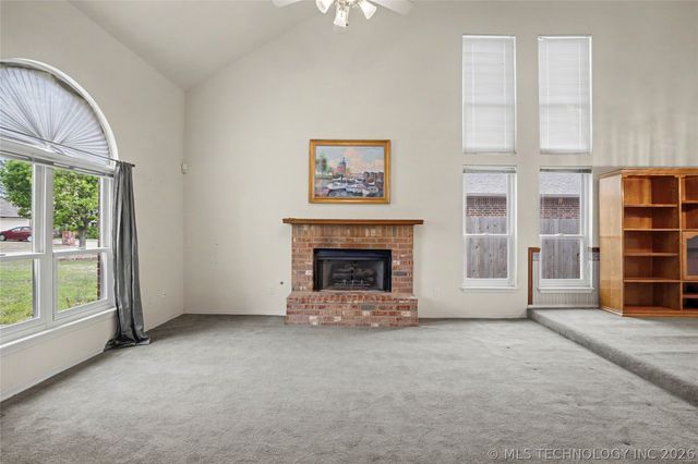 5117 S Spruce Drive, Sand Springs, OK 74063