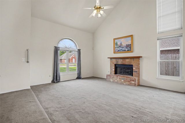 5117 S Spruce Drive, Sand Springs, OK 74063