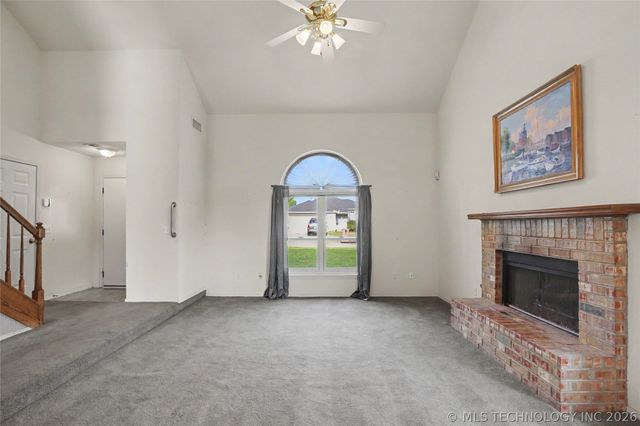 5117 S Spruce Drive, Sand Springs, OK 74063