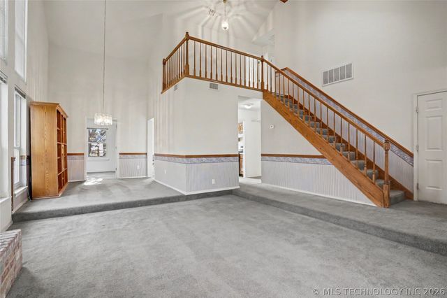 5117 S Spruce Drive, Sand Springs, OK 74063