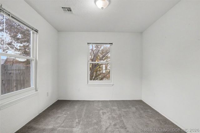 5117 S Spruce Drive, Sand Springs, OK 74063