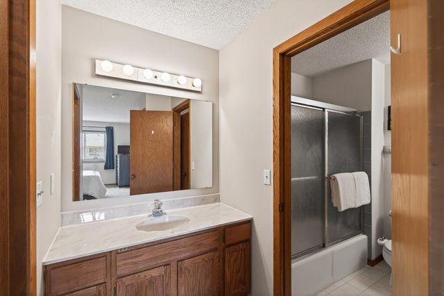 4604 Rosewood Lane N, Plymouth, MN 55442