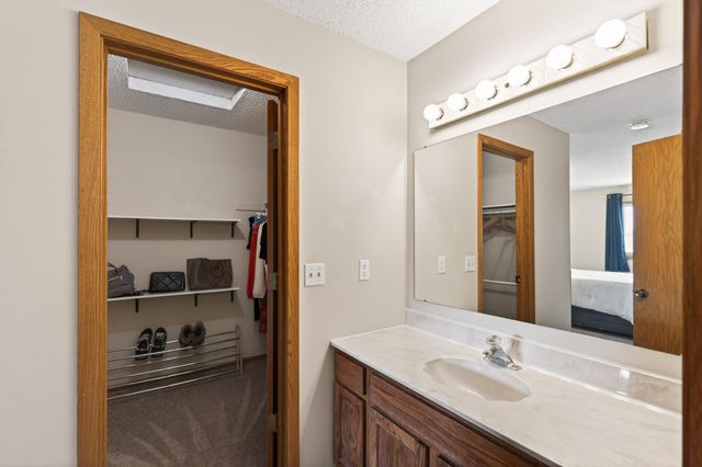 4604 Rosewood Lane N, Plymouth, MN 55442