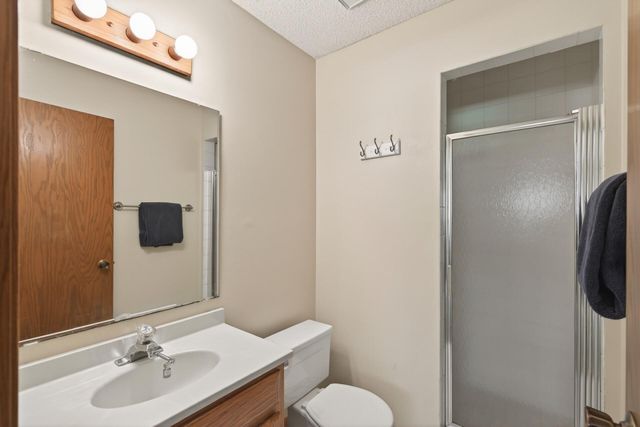 4604 Rosewood Lane N, Plymouth, MN 55442