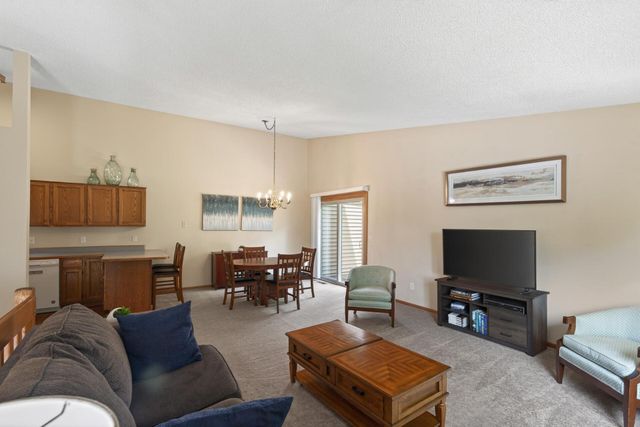 4604 Rosewood Lane N, Plymouth, MN 55442