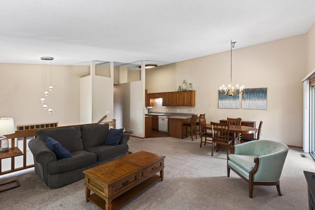 4604 Rosewood Lane N, Plymouth, MN 55442
