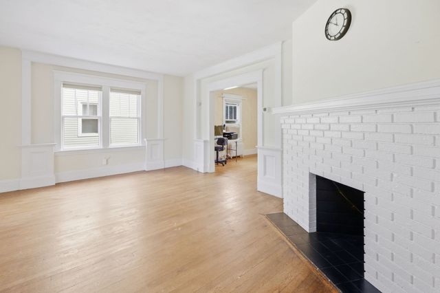 35 Rimmon Ave, Springfield, MA 01107