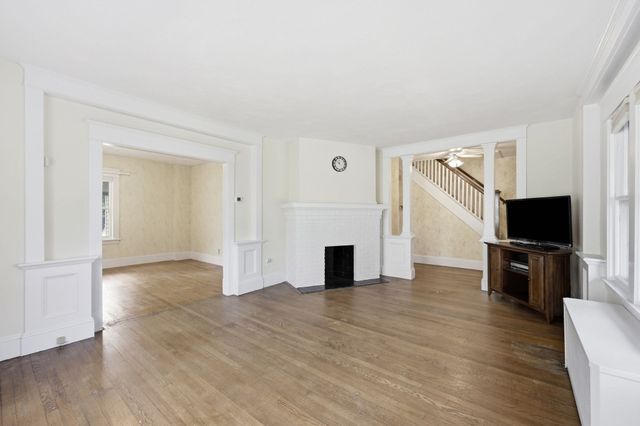 35 Rimmon Ave, Springfield, MA 01107