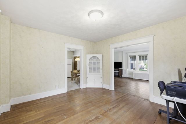 35 Rimmon Ave, Springfield, MA 01107