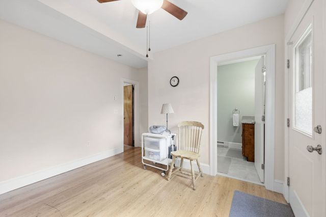 35 Rimmon Ave, Springfield, MA 01107