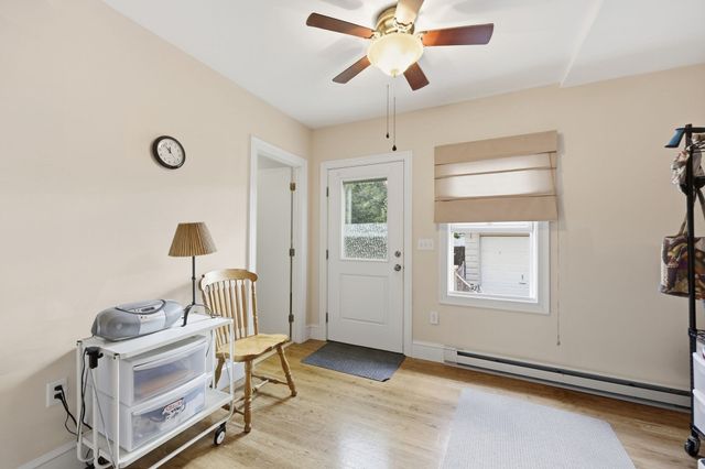35 Rimmon Ave, Springfield, MA 01107