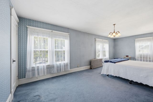 35 Rimmon Ave, Springfield, MA 01107