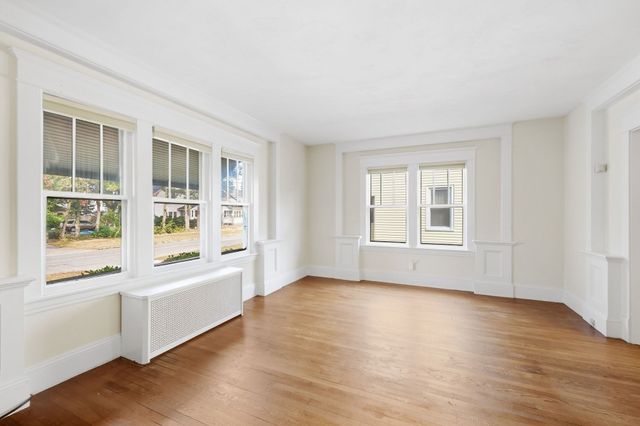 35 Rimmon Ave, Springfield, MA 01107