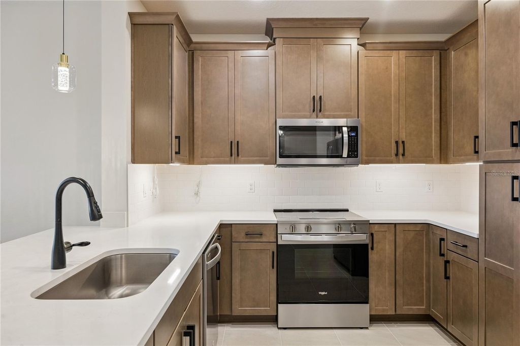 Image 19 of property listing at 7545 LAUREATE BOULEVARD 7201, Orlando, FL 32827