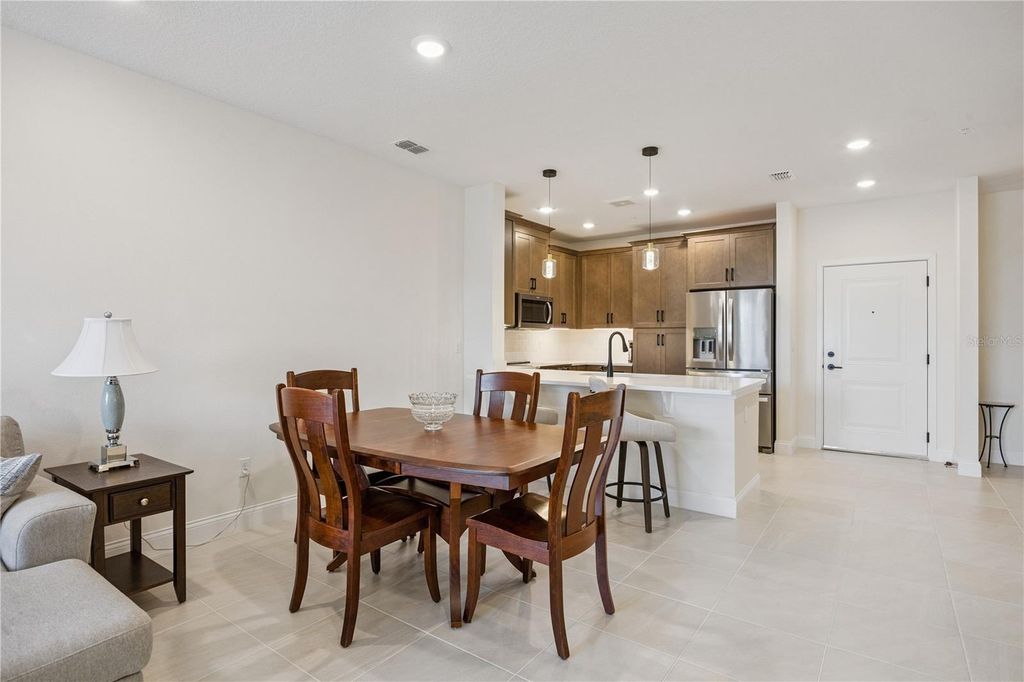 Image 20 of property listing at 7545 LAUREATE BOULEVARD 7201, Orlando, FL 32827