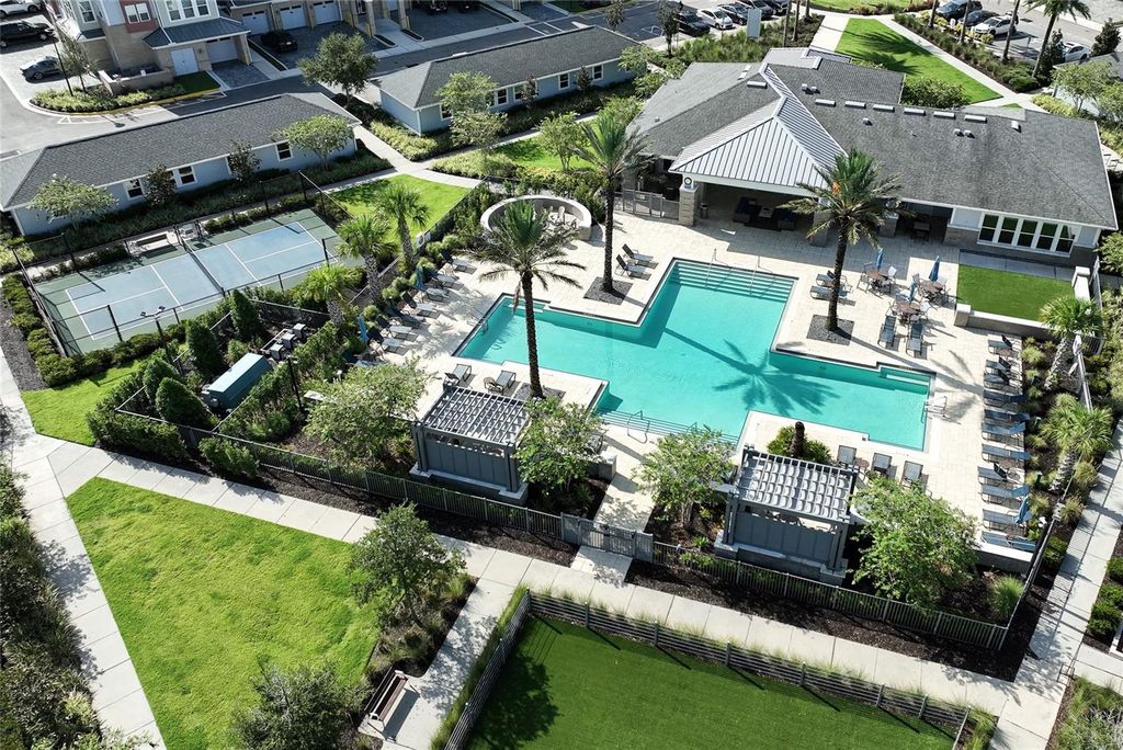 Image 3 of property listing at 7545 LAUREATE BOULEVARD 7201, Orlando, FL 32827