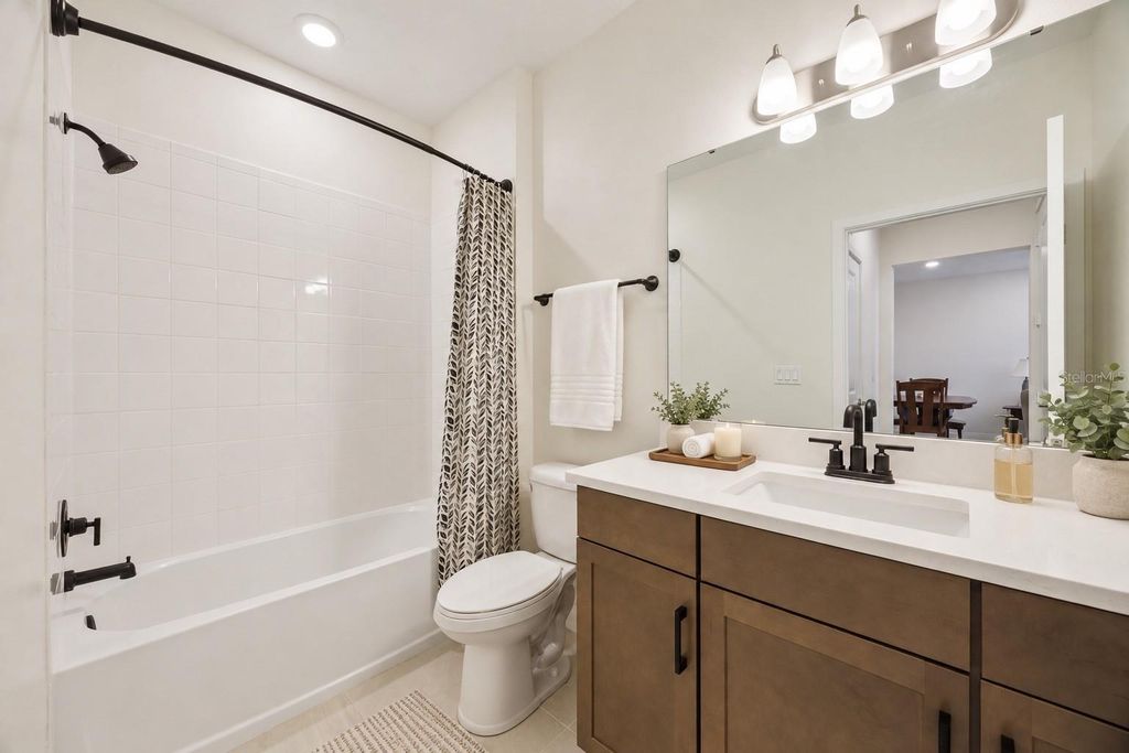 Image 31 of property listing at 7545 LAUREATE BOULEVARD 7201, Orlando, FL 32827