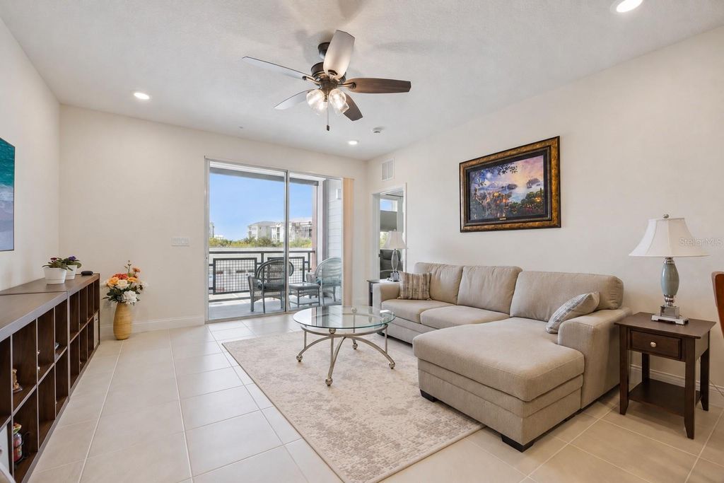 Image 7 of property listing at 7545 LAUREATE BOULEVARD 7201, Orlando, FL 32827