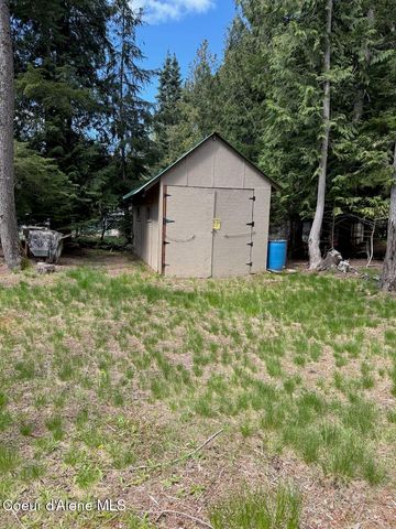 8213 Rapid Lightning RD, Sandpoint, ID 83864