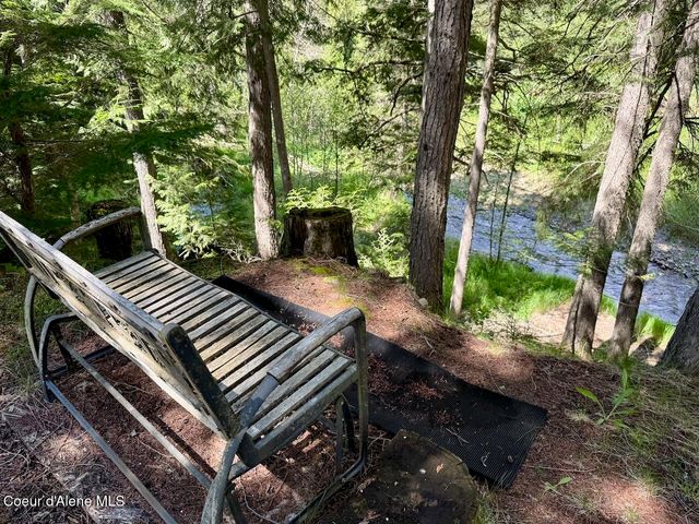 8213 Rapid Lightning RD, Sandpoint, ID 83864