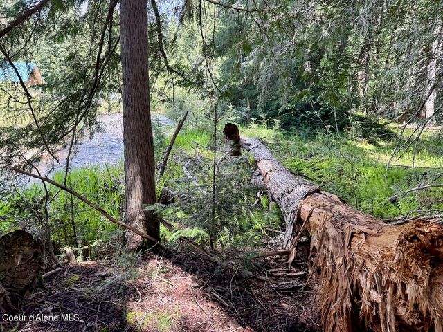 8213 Rapid Lightning RD, Sandpoint, ID 83864