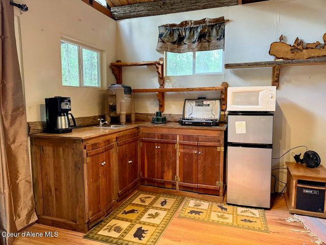 8213 Rapid Lightning RD, Sandpoint, ID 83864