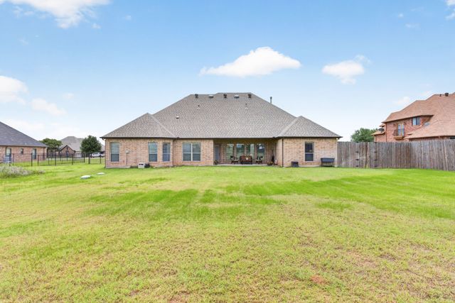 7233 Granville Drive, Mansfield, TX 76063