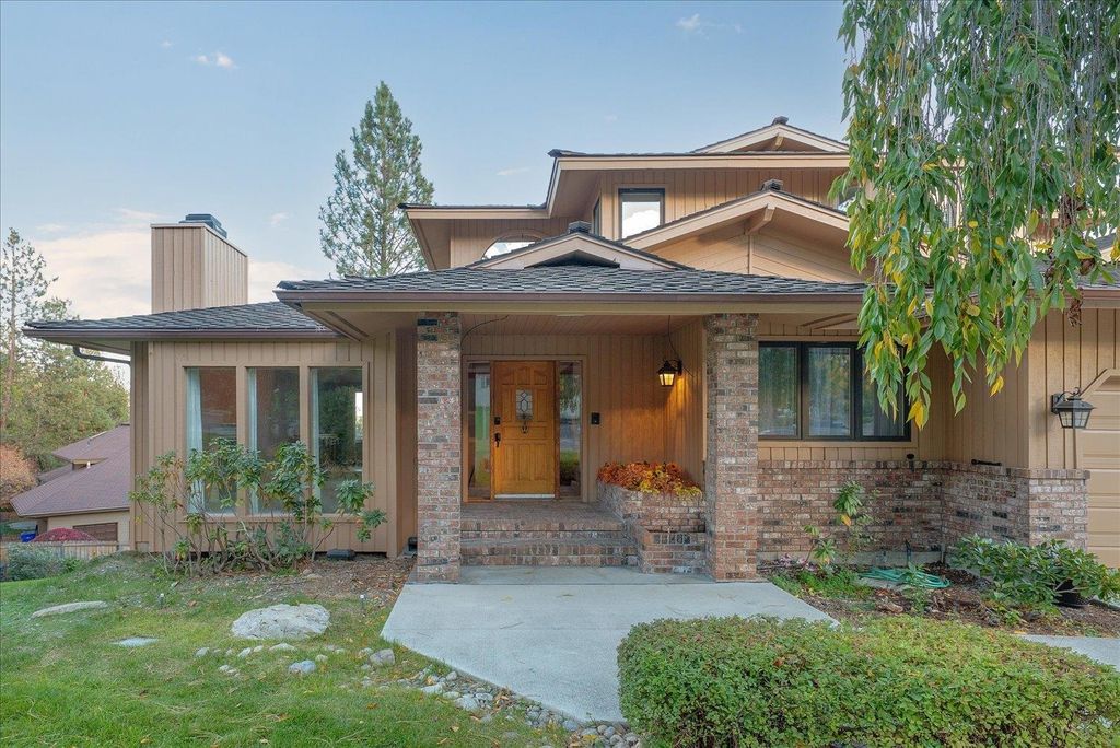 8032 E Woodview Dr, Spokane, WA 99212 photo 3