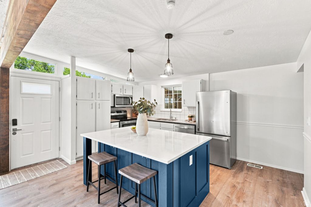 2878 E WESTERLING WAY, Cottonwood Heights, UT 84121 — photo 5