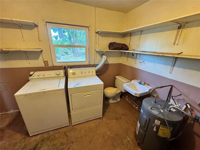 1405 INGRAM AVENUE, Sarasota, FL 34232