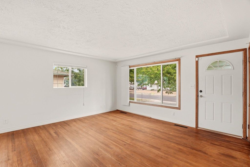 6115 N Cook St, Spokane, WA 99208 photo 4