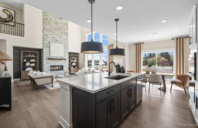 22213 Hilda Lane, South Lyon, MI 48178