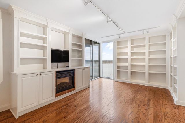 200 Wagner Pl Apt 1407 1408, Memphis, TN 38103