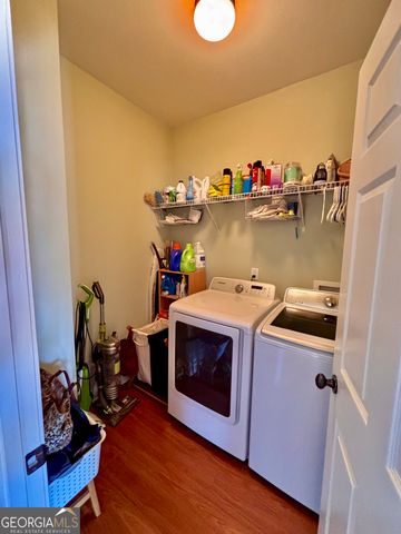 932 Cruce Lake Drive, Hoschton, GA 30548