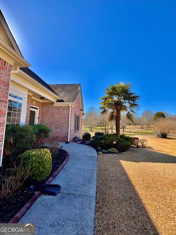 932 Cruce Lake Drive, Hoschton, GA 30548