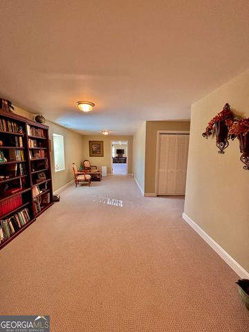 932 Cruce Lake Drive, Hoschton, GA 30548