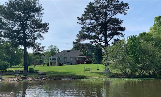 932 Cruce Lake Drive, Hoschton, GA 30548